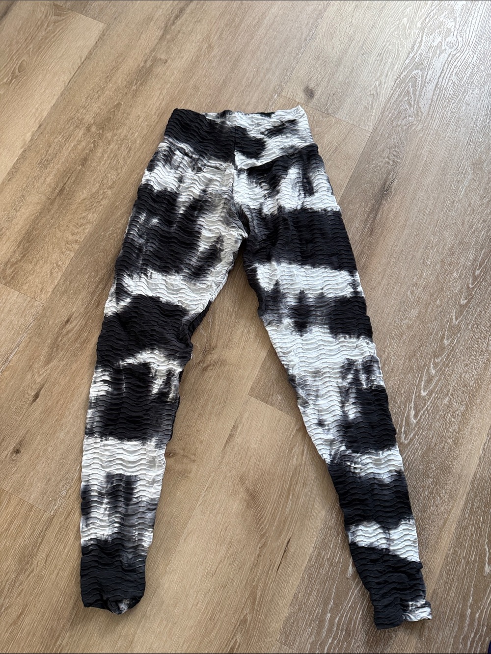 Booty by Brabants Black and White Tie-Dye Leggings